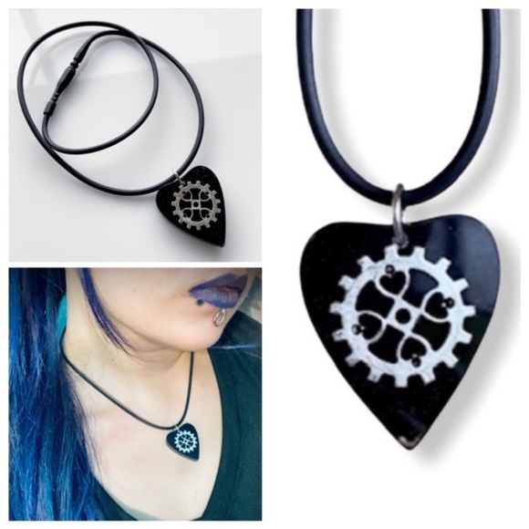 Black resin ouija board steam punk wheel necklace - Picture 2 of 12